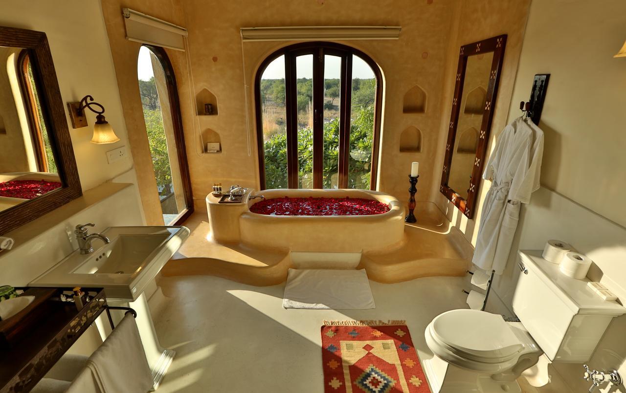 Готель Mihir Garh Rohat Екстер'єр фото