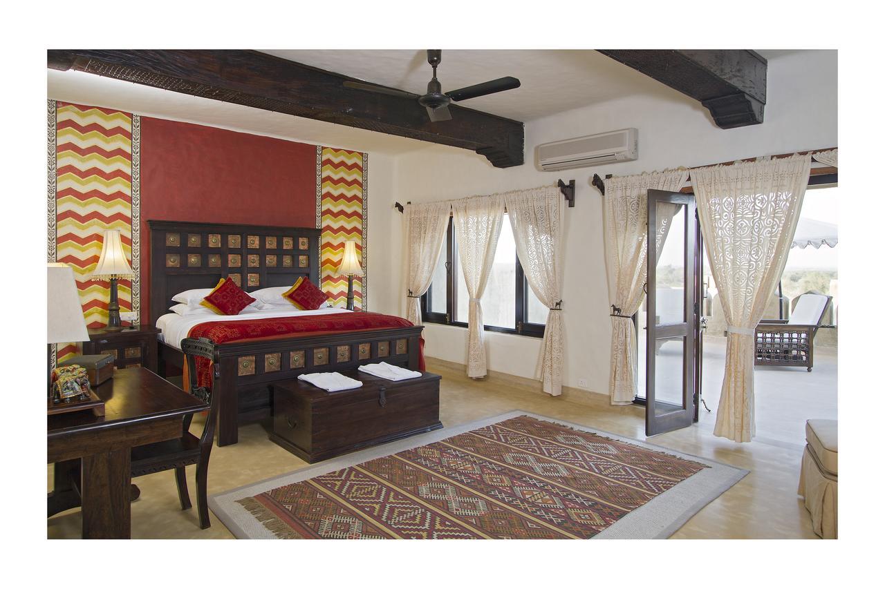 Готель Mihir Garh Rohat Екстер'єр фото